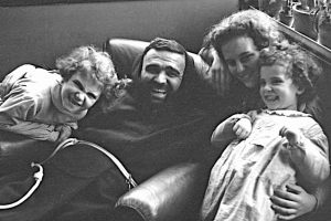 8 Gennaio 1955 con Franca Gentili e le figlie